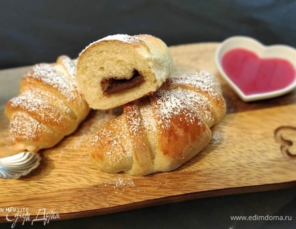 Рогалики с шоколадной начинкой 