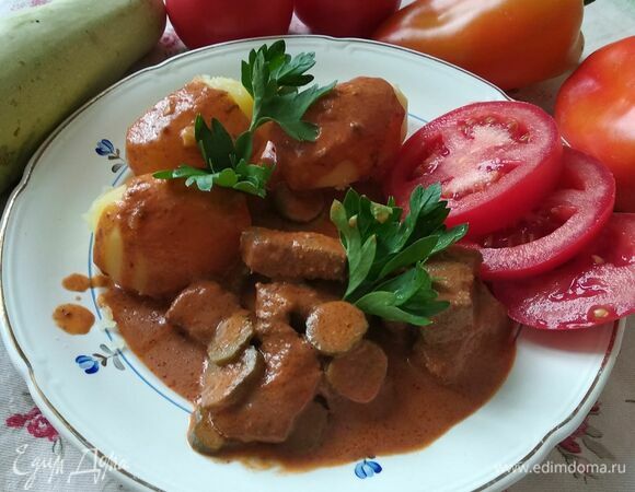 Печень с солеными огурцами