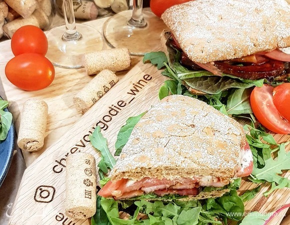 Сэндвич с глазированной грудинкой Сэндвич с глазированной грудинкой