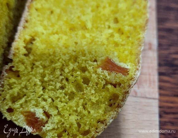 Домашний кукурузный хлеб с курагой