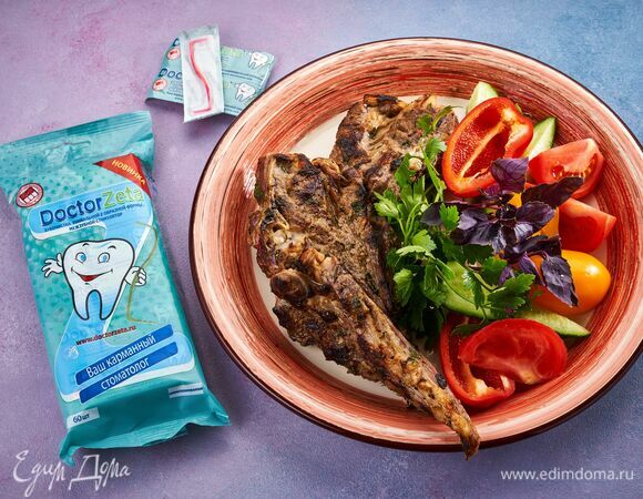 Каре ягненка в лаймово-луковом маринаде