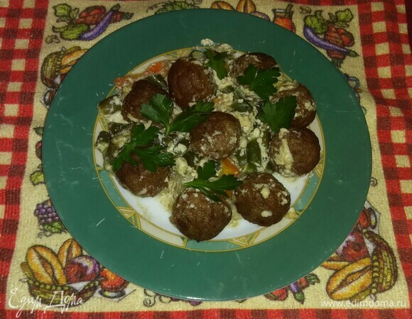 Фрикадельки в сливочно-чесночном соусе