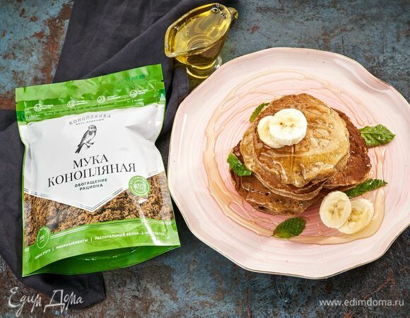 Банановые панкейки на конопляной муке 