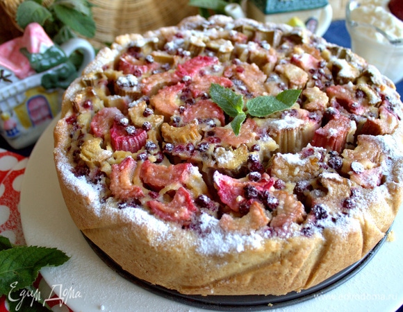 Пирог с ревенем в пудинговой заливке