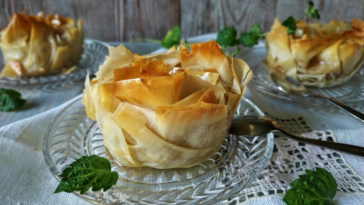 Яблоки в тесте фило