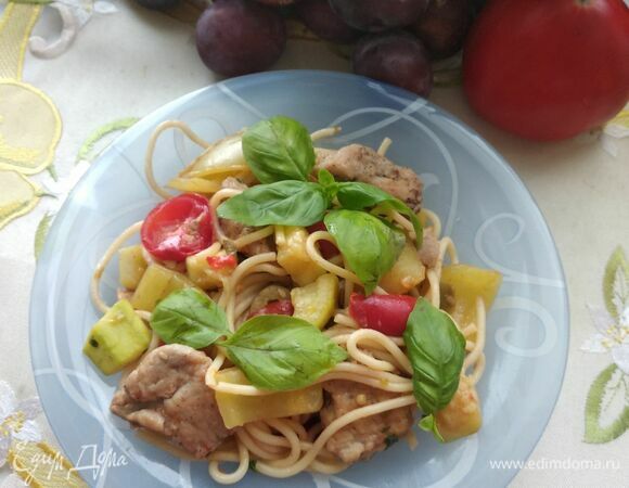 Спагетти со свининой и овощами Спагетти со свининой и овощами