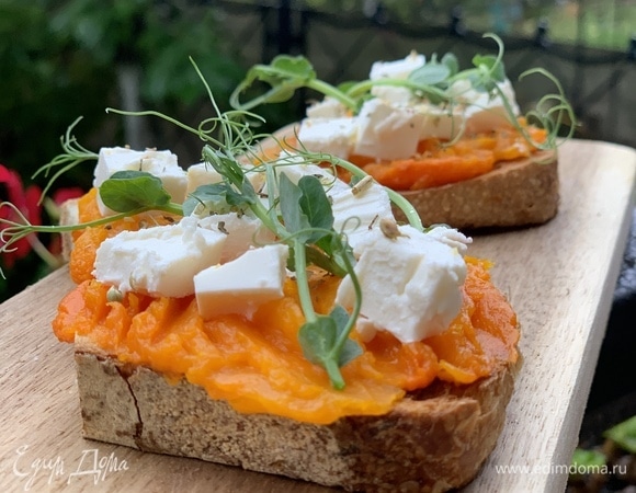 Брускетта с печеной тыквой Брускетта с печеной тыквой