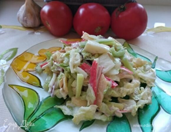 Салат с крабовыми палочками и сыром