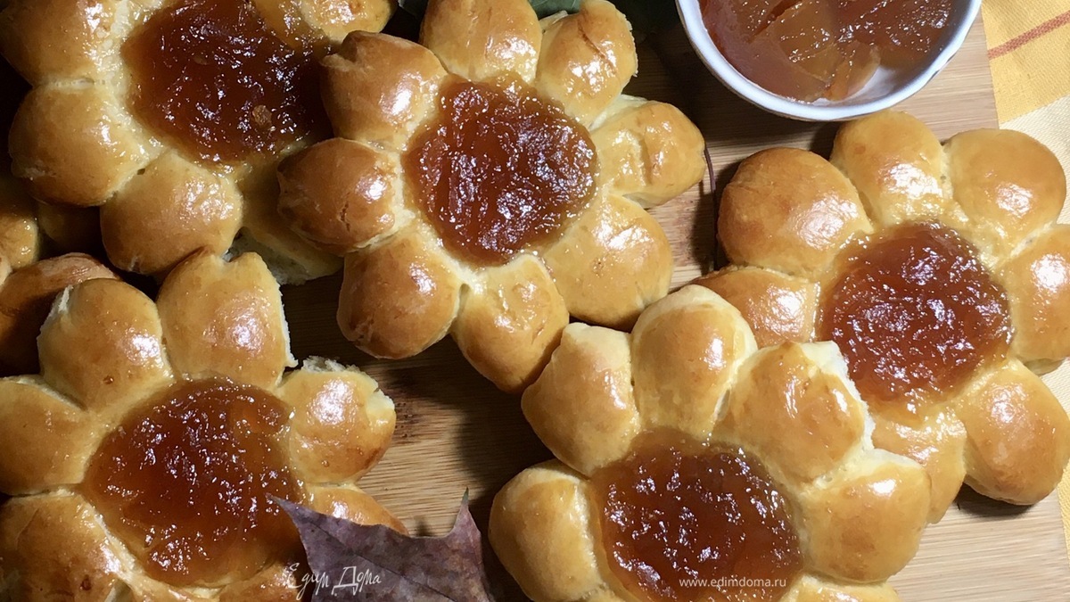 Ватрушки с яблочным повидлом