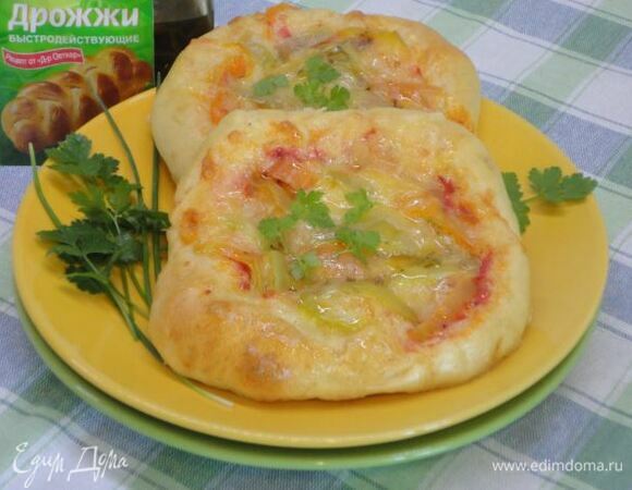 Мини-пиццы с болгарским перцем Мини-пиццы с болгарским перцем