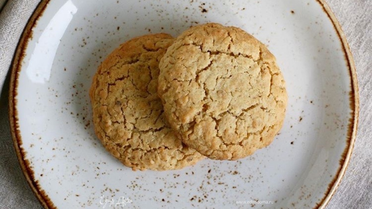 Овсяное печенье с орехами и изюмом