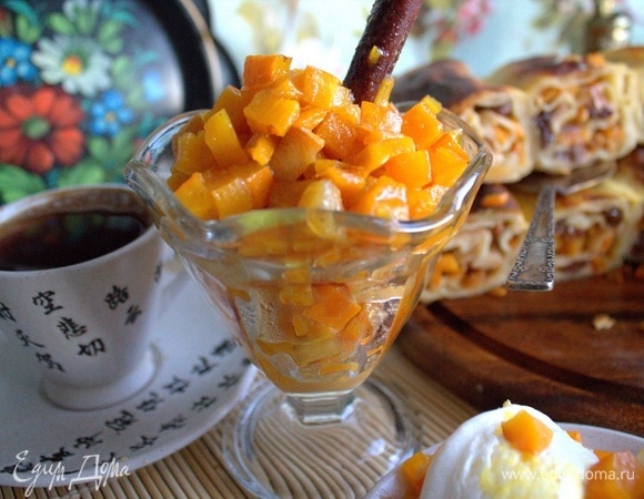 Карамелизированная тыква с хурмой