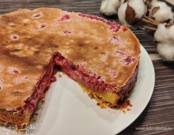 Пирог из песочного теста с малиновой начинкой Пирог из песочного теста с малиновой начинкой