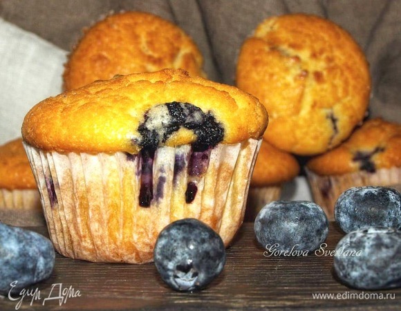 Кексы с голубикой и десертным вином