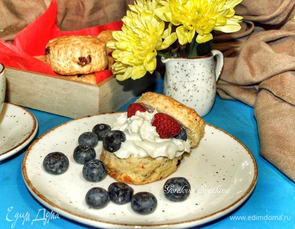 Сырные сконы с клюквой Сырные сконы с клюквой