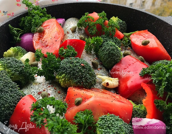 Радужная форель с овощами
