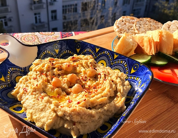 Хумус с печеным чесноком Хумус с печеным чесноком