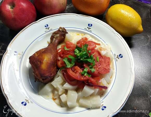Курица с кольраби с помидорами