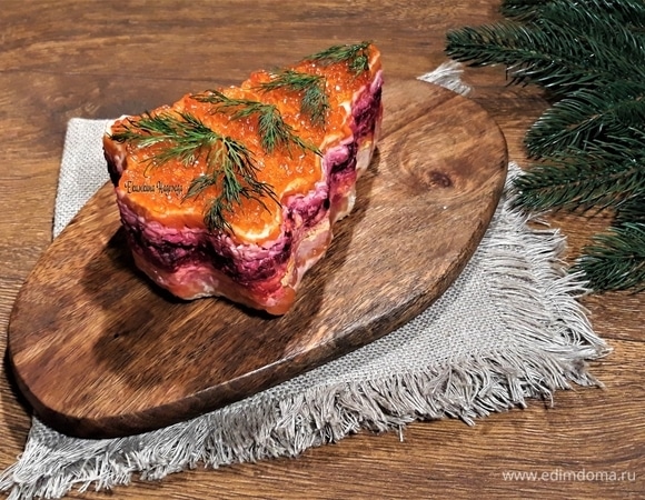 Новогодний салат на красной рыбе «Царская шуба» 