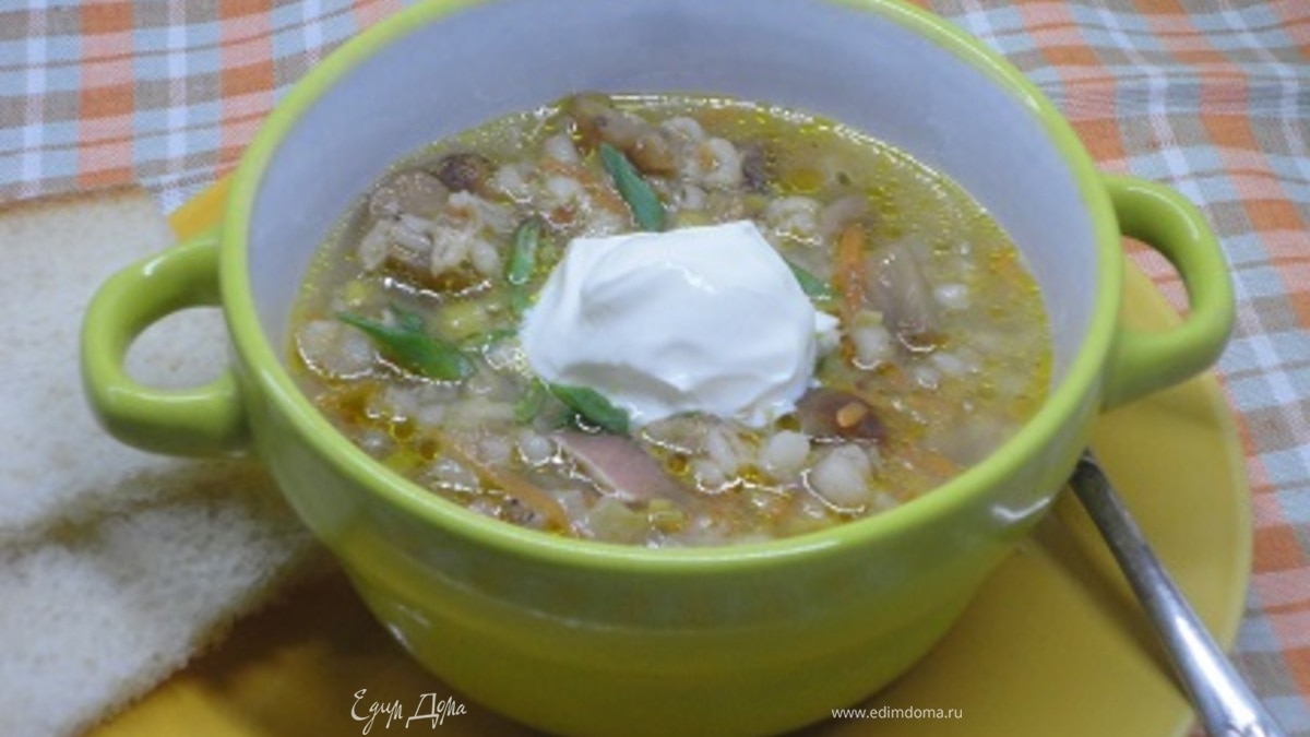 Перловый суп с грибами