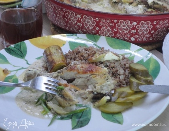 Курица с луком-пореем в сметанном соусе