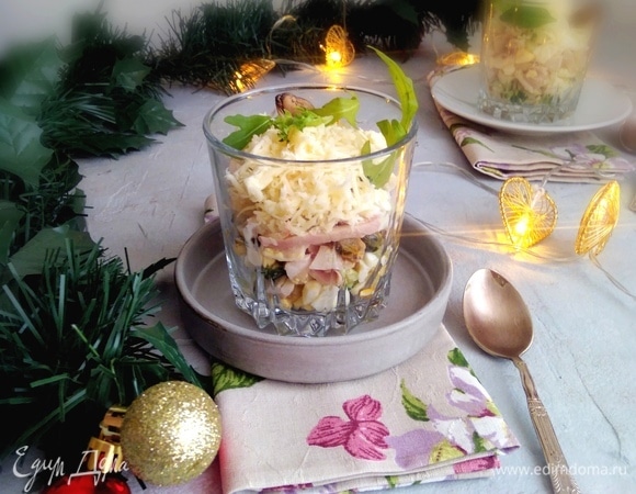 Салат-коктейль с мидиями и кальмарами Салат-коктейль с мидиями и кальмарами