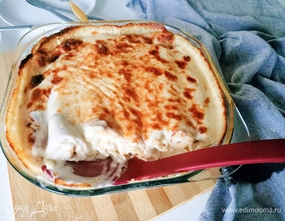 Блинчики с ветчиной и грибами под соусом бешамель 