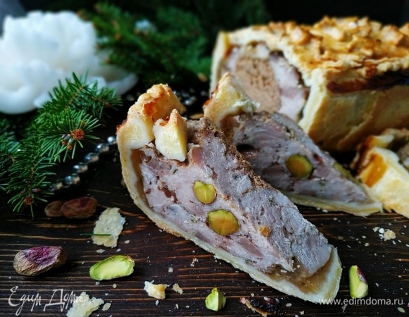 Рождественский мясной пирог