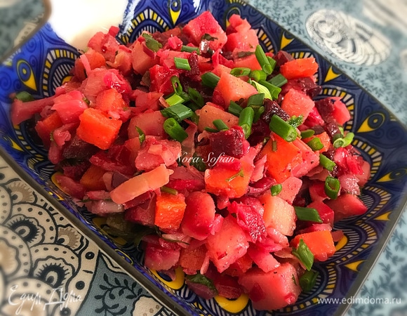 Овощной салат с квашеной капустой 