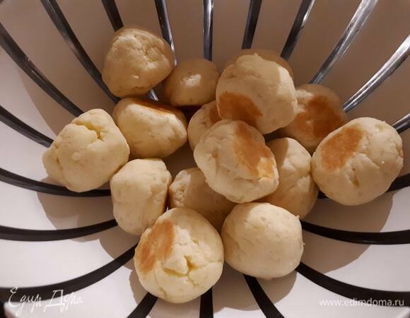 Pão de queijo (сырные хлебцы)