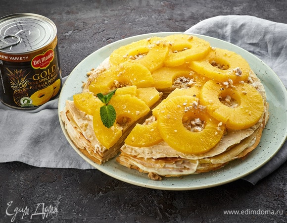 Блинный торт с творожным кремом и ананасами