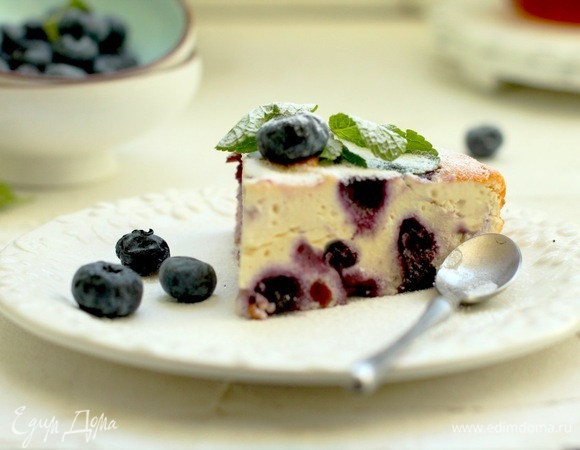 Запеканка творожная с черникой