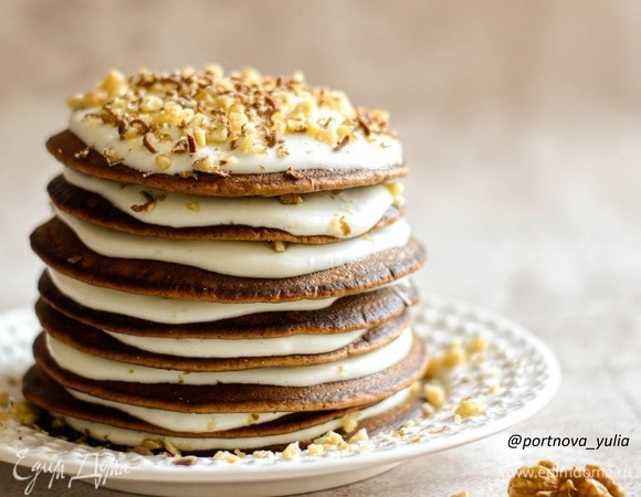 Шоколадные панкейки со сметанным кремом
