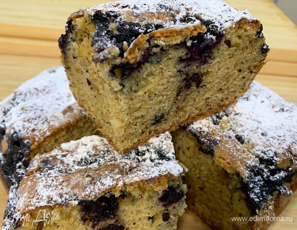 Пирог с фундуком, черникой и апельсиновой цедрой