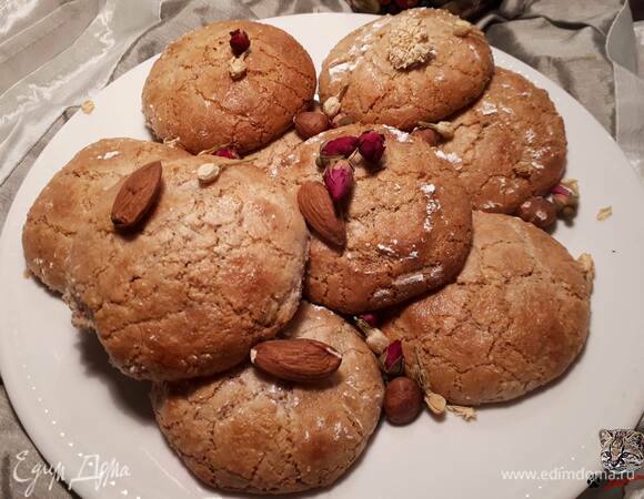 Амаретти с фундуком и вишневым ликером