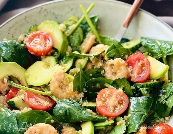 Овощной салат с креветками и киноа Овощной салат с креветками и киноа