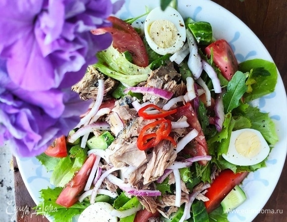 Салат с тунцом и овощами Салат с тунцом и овощами