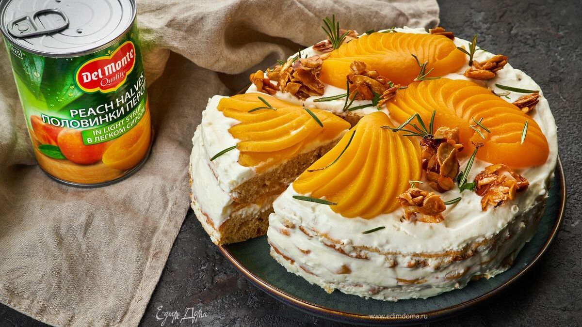 Торт «Молочная девочка» с персиками