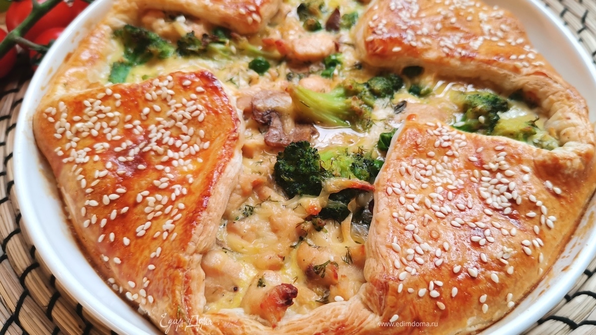 Пирог с курицей и овощами