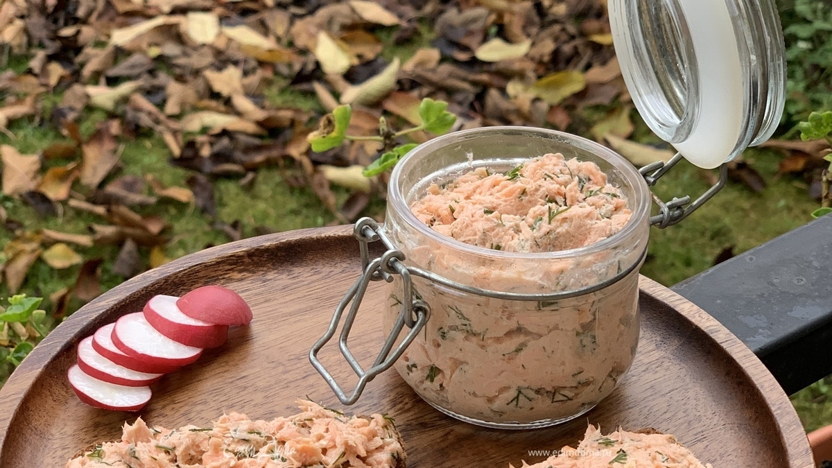 Риет из запеченного лосося