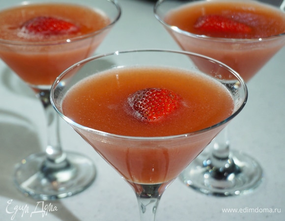 Желе из свежей клубники Желе из свежей клубники