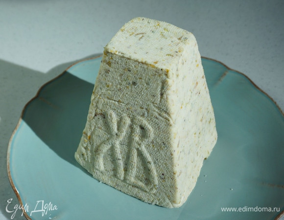 Сливочная пасха без яиц с фисташками и апельсиновыми цукатами Сливочная пасха без яиц с фисташками и апельсиновыми цукатами