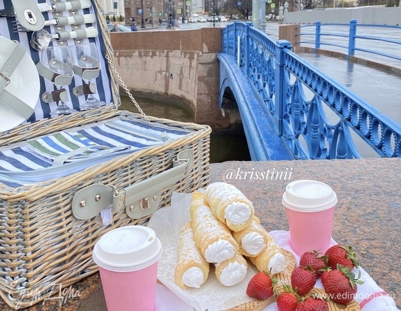 Трубочки с заварным белковым кремом Трубочки с заварным белковым кремом