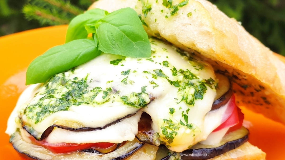 Чиабатта с овощами и сулугуни