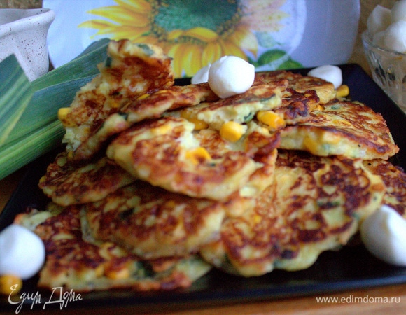 Оладьи с моцареллой и кукурузой