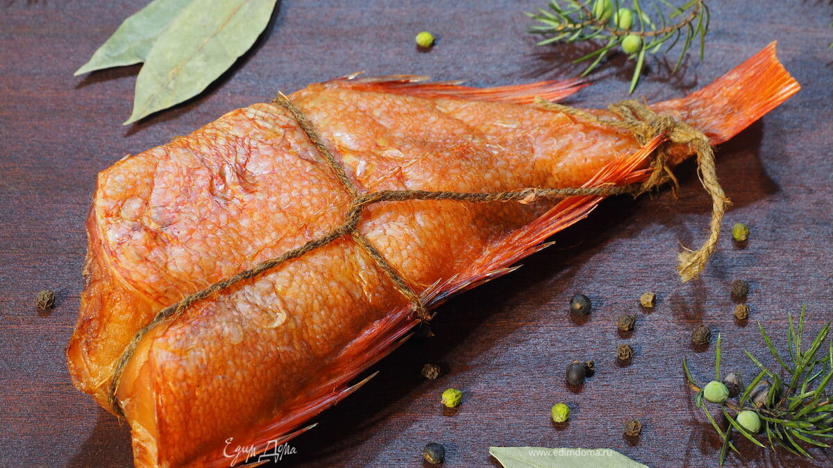 Окунь горячего копчения