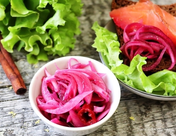 Острый маринованный лук Острый маринованный лук