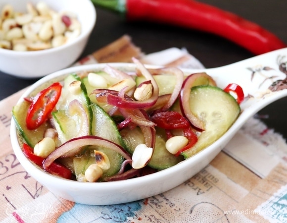 Тайский салат из огурцов «Ям Тэн»