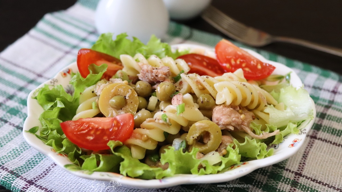 Салат с тунцом и макаронами