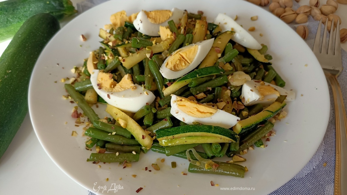 Салат с цукини и стручковой фасолью
